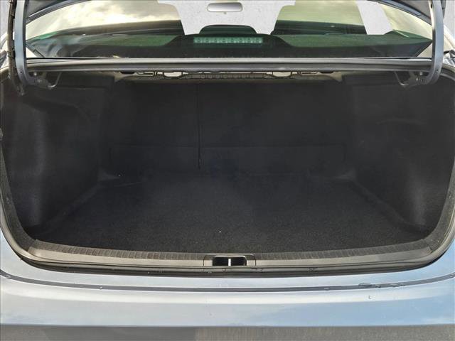 Used 2022 Toyota Corolla LE image 6