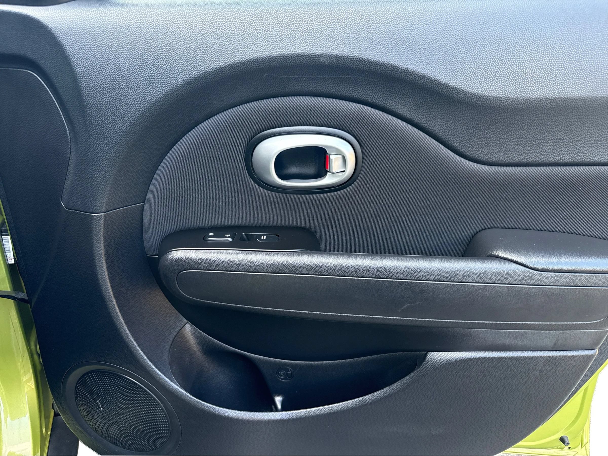 Used 2014 Kia Soul + FWD image 22
