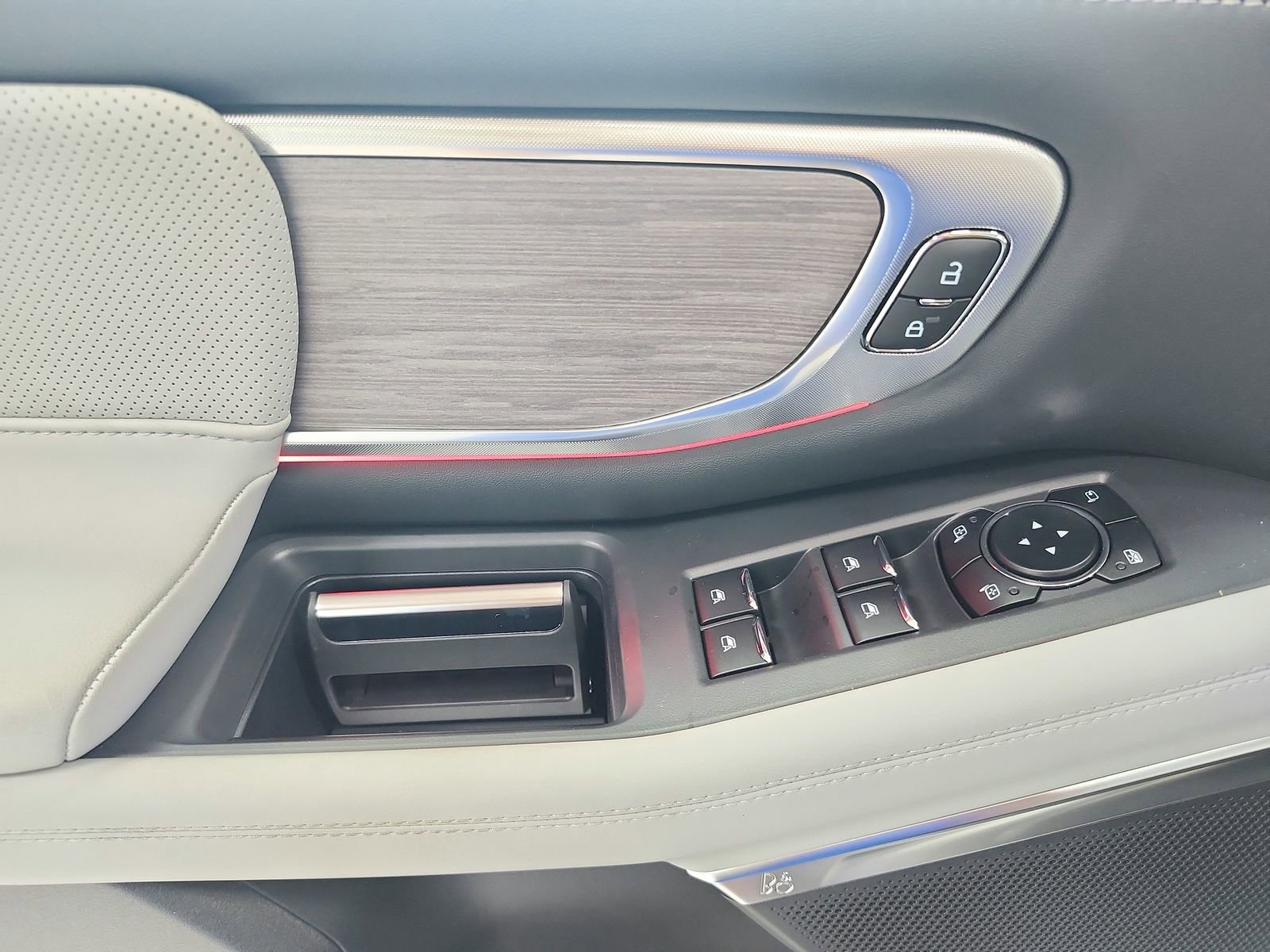 New 2026 Ford Expedition Platinum image 35