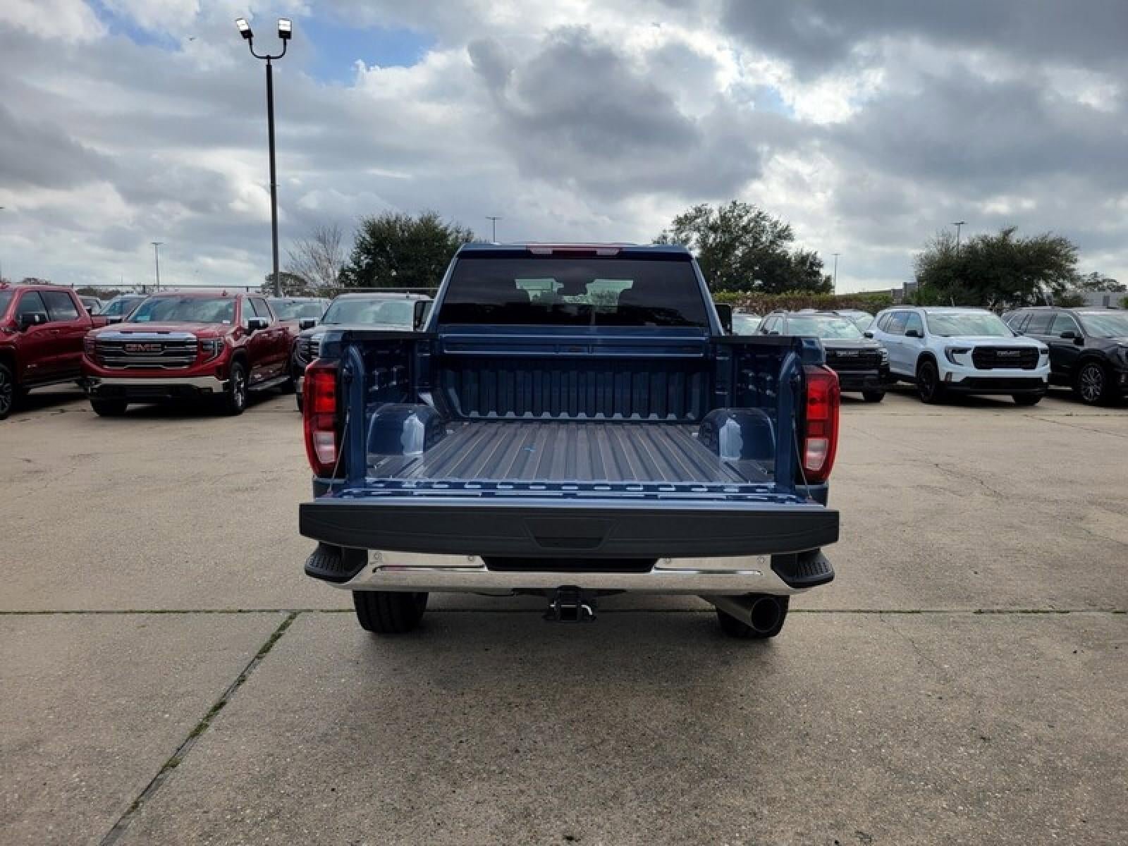 New 2026 GMC Sierra 2500 Pro w/ 1SA Pro Safety Plus Package AWD/4WD image 7