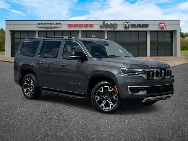 Used 2023 Jeep Wagoneer Series III w/ Convenience Group I image 2