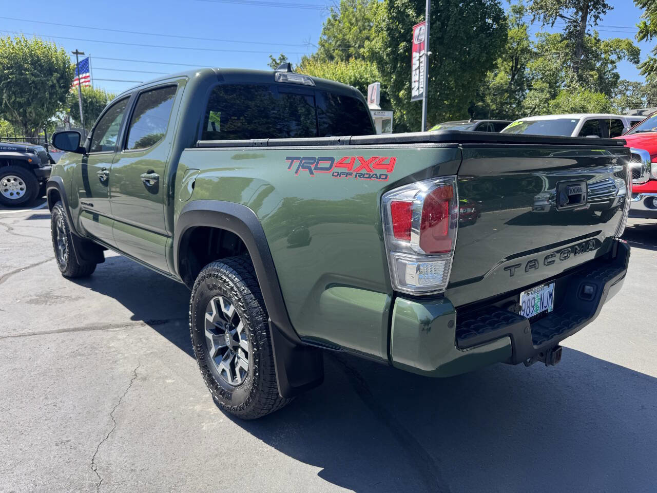 Used 2022 Toyota Tacoma TRD Off-Road w/ TRD Premium Off Road Package image 3