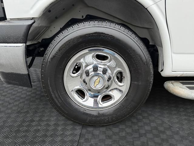 Used 2024 Chevrolet Express 2500 w/ Driver Convenience Package image 14