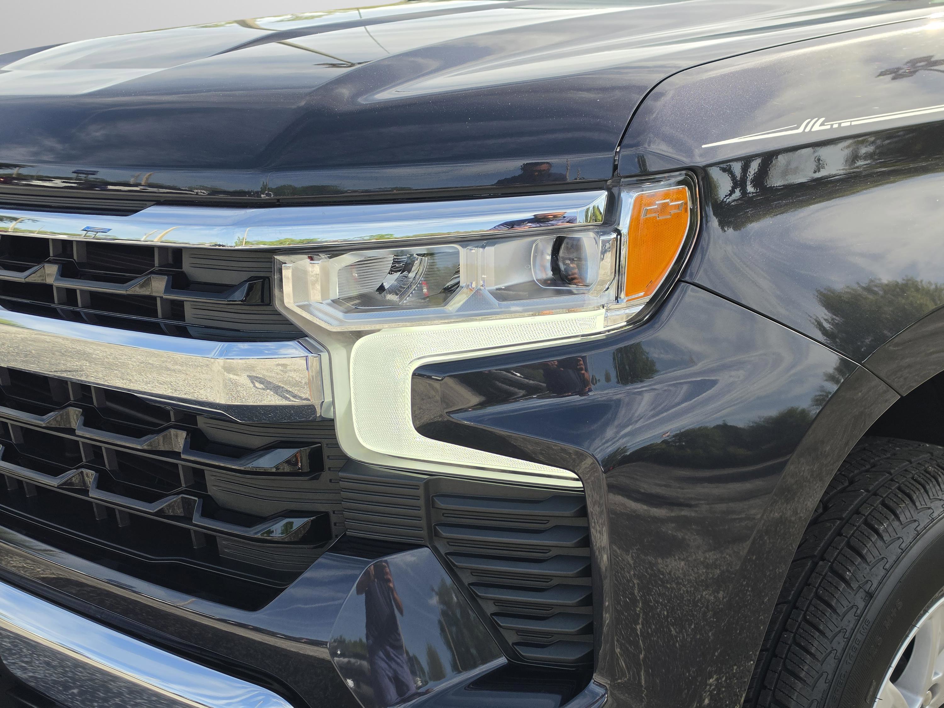 Used 2024 Chevrolet Silverado 1500 LT image 37