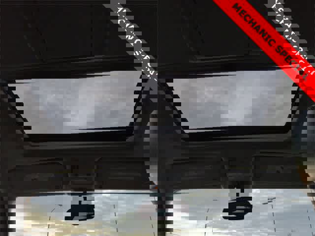 Used 2013 Chevrolet Avalanche LTZ image 22