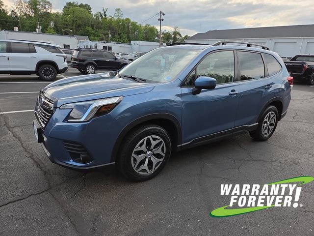 Used 2023 Subaru Forester Premium AWD/4WD image 3