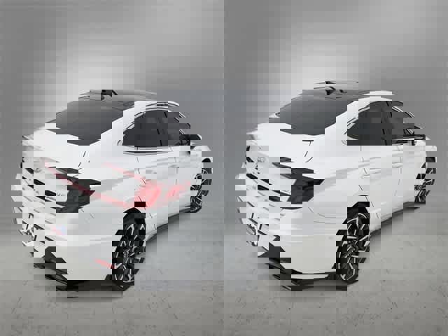 Used 2021 Hyundai Sonata Limited w/ Preferred Accessory Package image 6