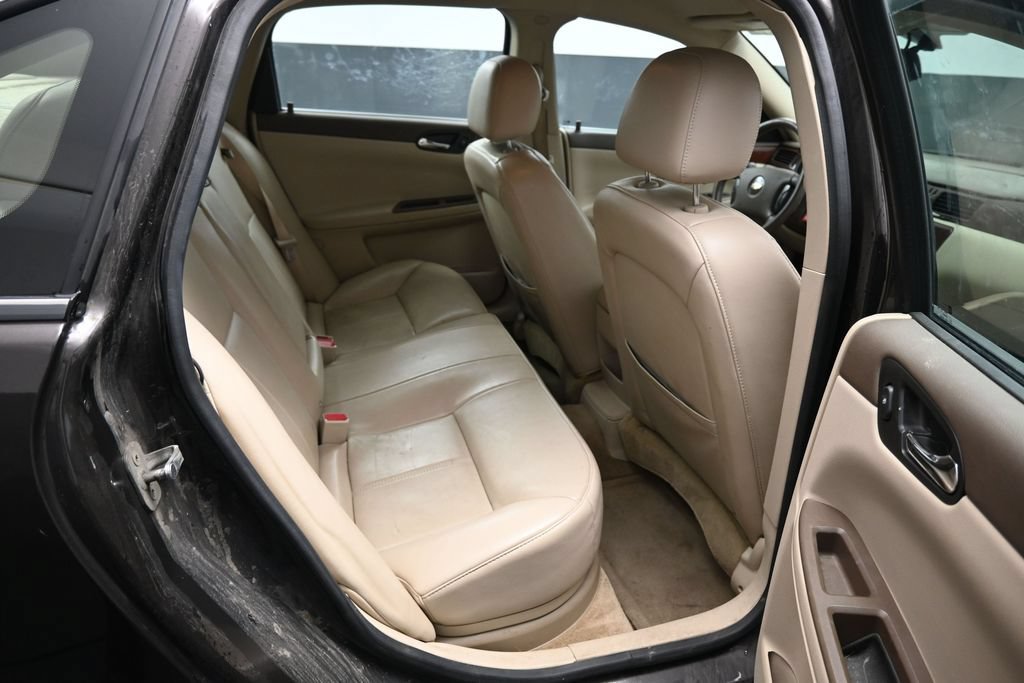 Used 2008 Chevrolet Impala LT w/ Luxury Edition Package FWD image 21