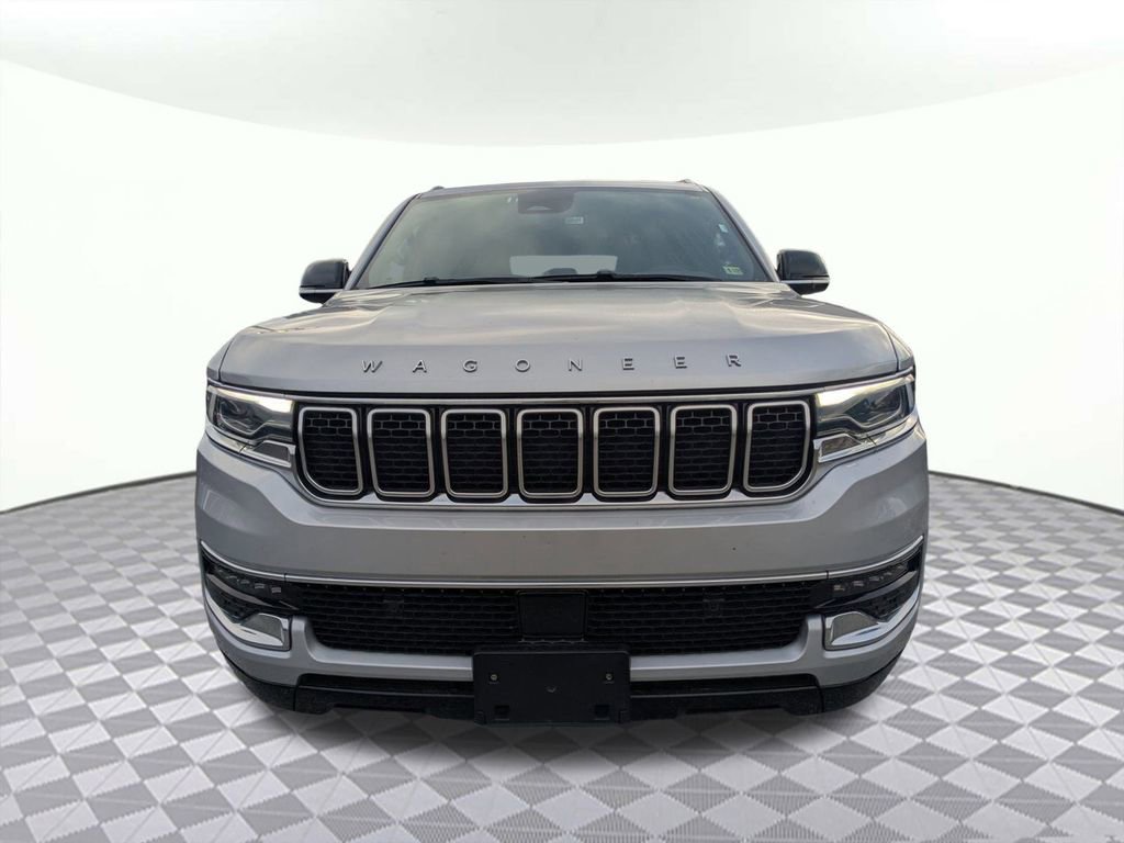 Used 2024 Jeep Wagoneer L 4WD image 8
