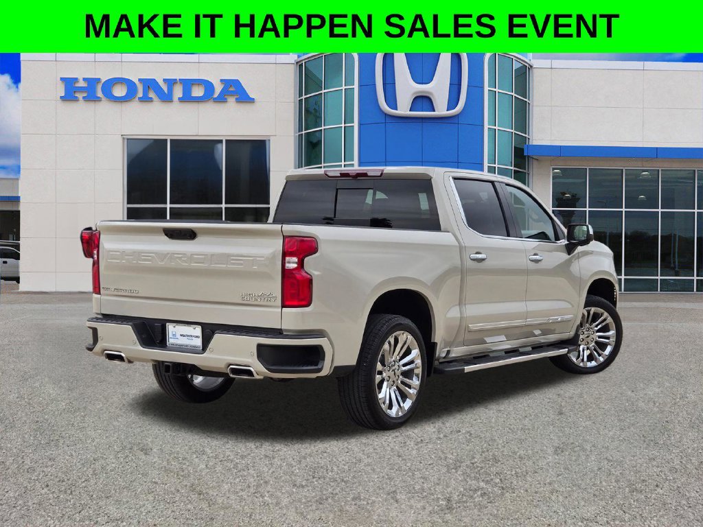 Used 2026 Chevrolet Silverado 1500 High Country AWD/4WD image 3