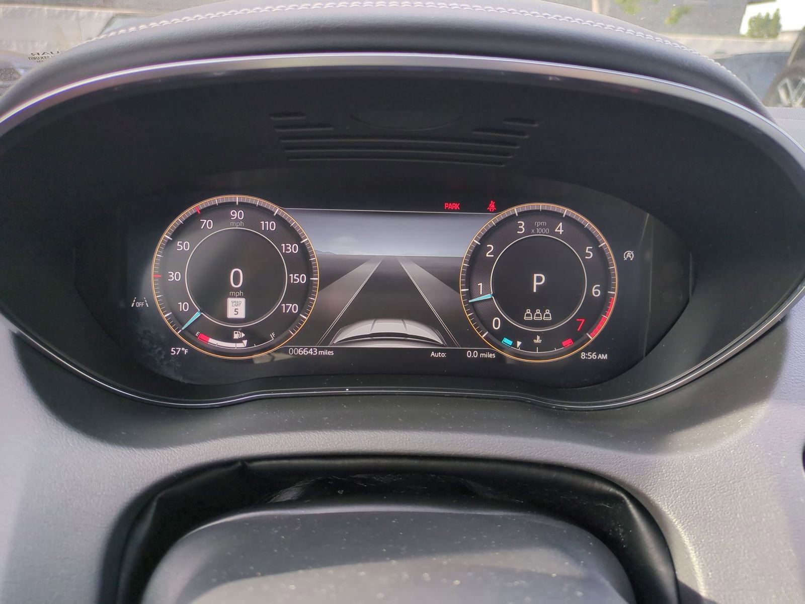 Used 2024 Jaguar E-PACE R-Dynamic SE image 18