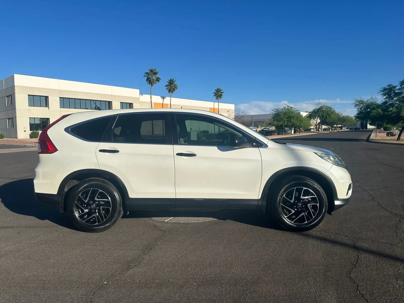 Used 2016 Honda CR-V SE image 4