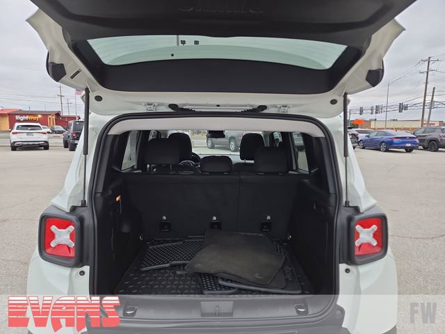 Used 2023 Jeep Renegade Latitude w/ Sun/Sound Group image 32