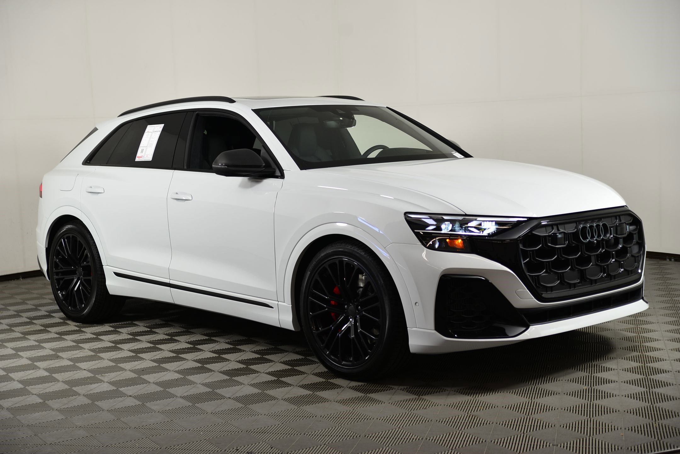 New 2026 Audi SQ8 Prestige image 6