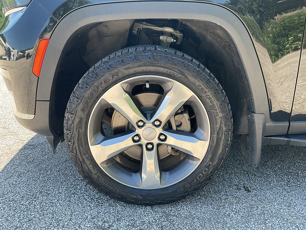 Used 2021 Jeep Grand Cherokee L Limited w/ Trailer Tow Group (B) AWD/4WD image 15