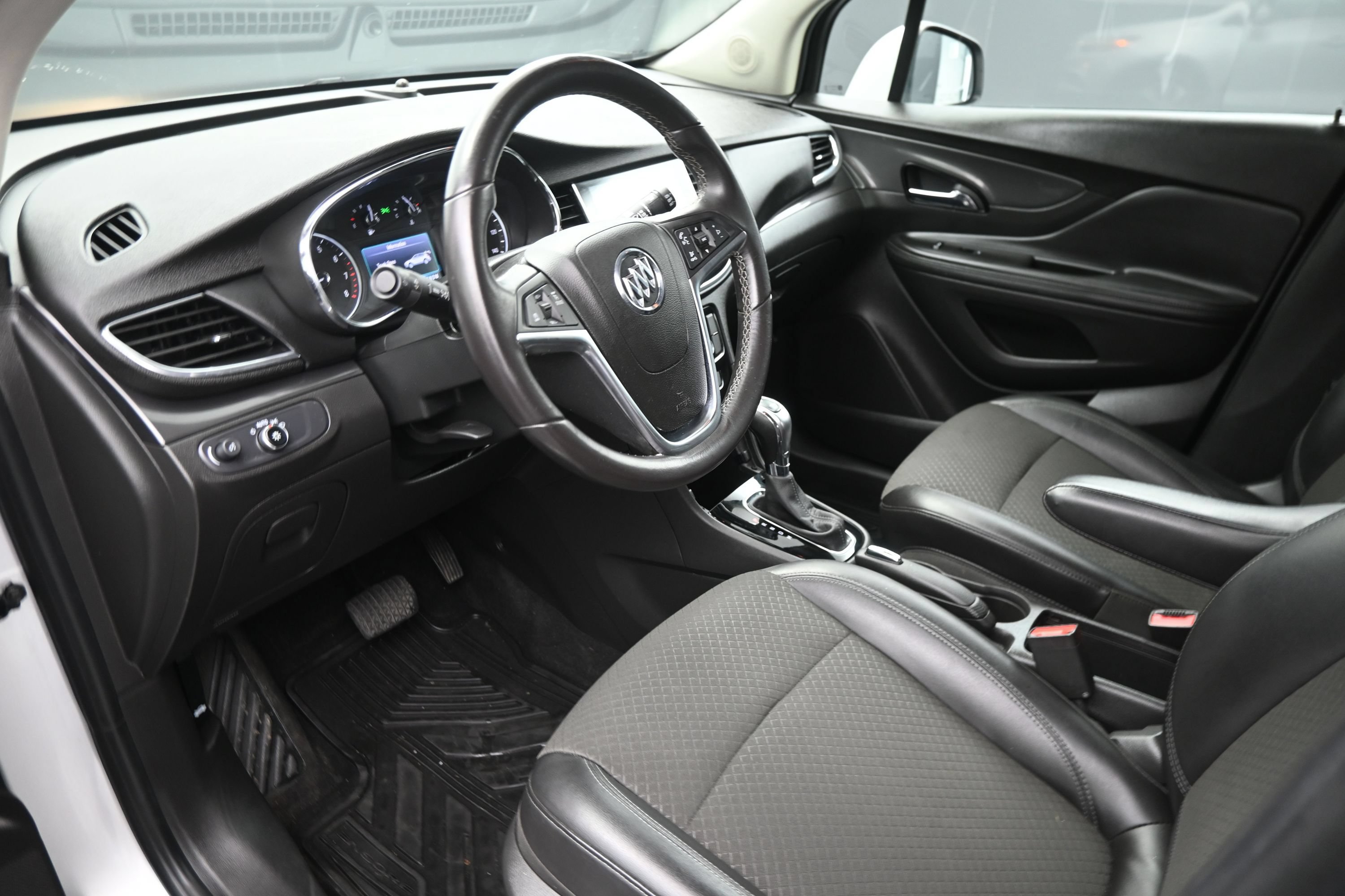Used 2019 Buick Encore Preferred w/ Safety Package FWD image 10
