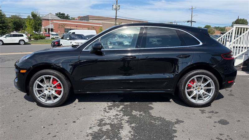 Used 2018 Porsche Macan Turbo AWD/4WD image 3