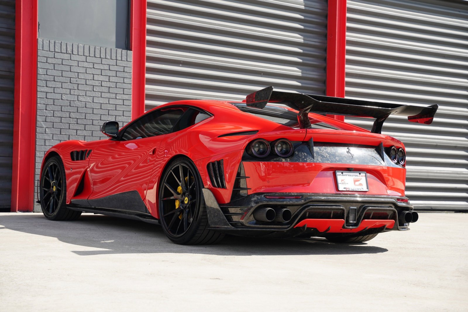 Used 2019 Ferrari 812 Superfast image 5