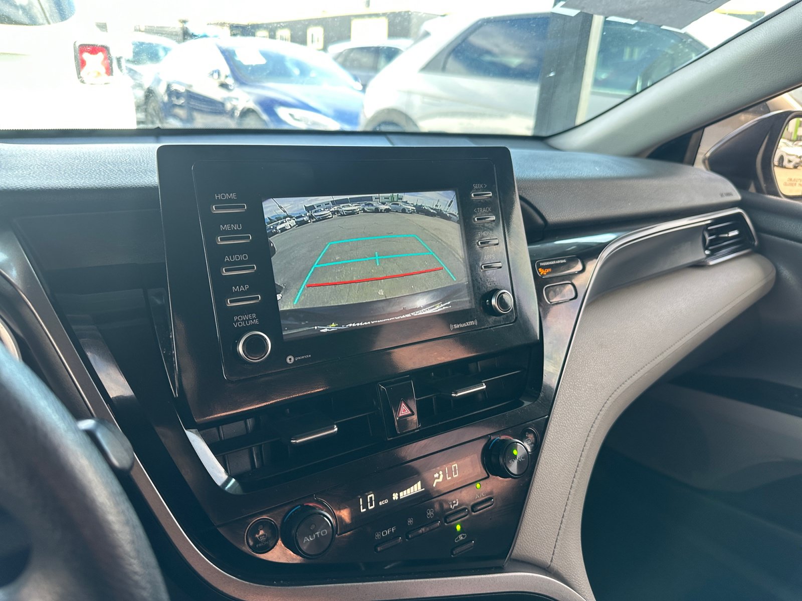 Used 2022 Toyota Camry LE FWD image 21