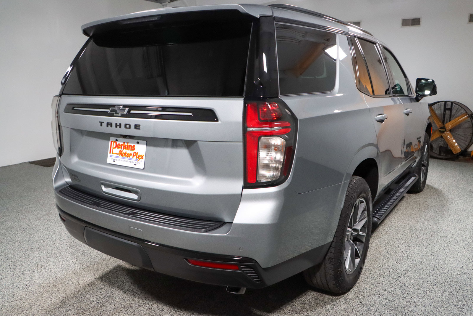 Used 2023 Chevrolet Tahoe Z71 w/ Luxury Package image 7