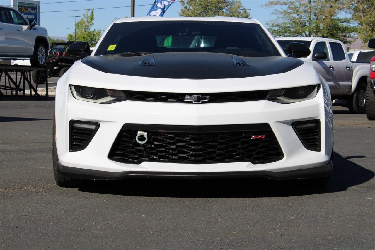 Used 2018 Chevrolet Camaro SS RWD image 8