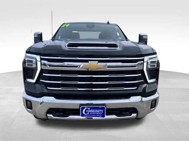 Used 2024 Chevrolet Silverado 2500 LTZ AWD/4WD image 10
