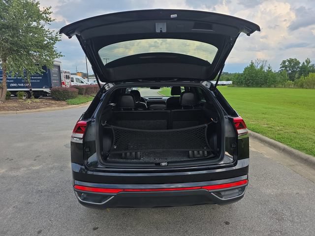 Used 2023 Volkswagen Atlas Cross Sport SE AWD/4WD image 13