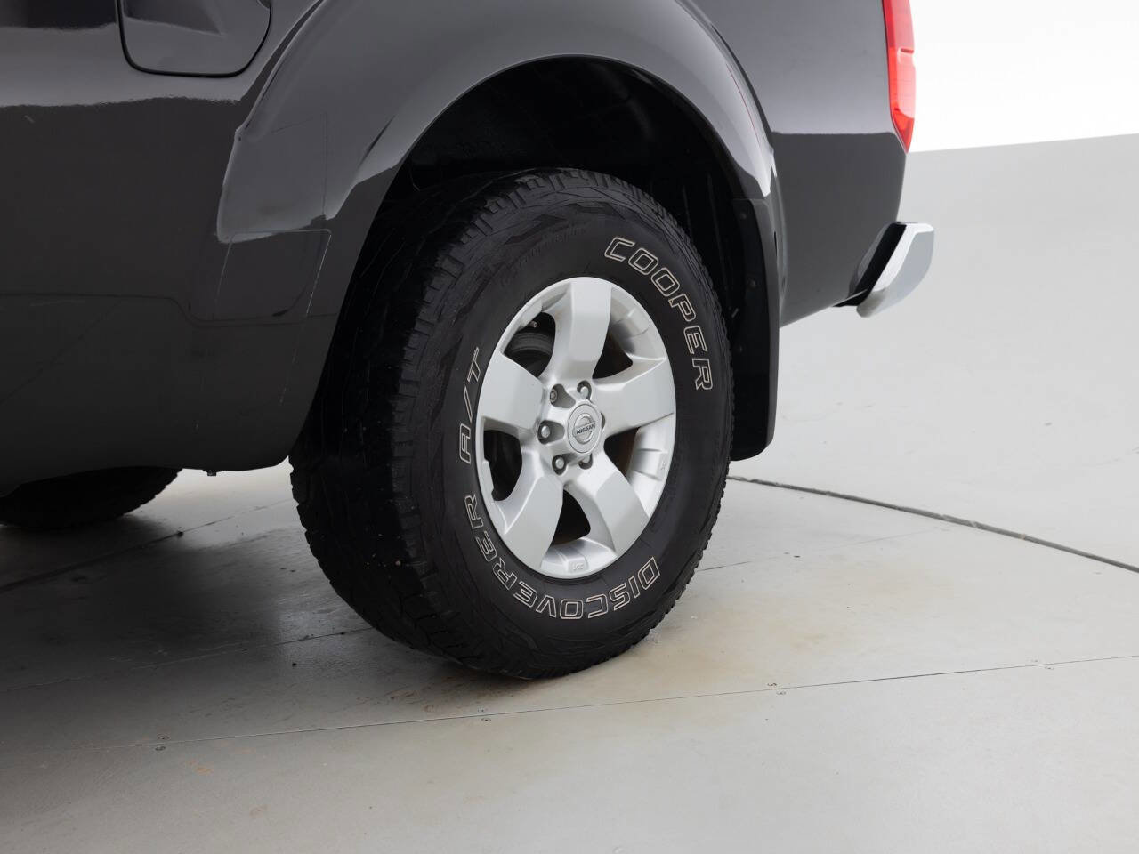 Used 2012 Nissan Frontier SV w/ SV Premium Utility Pkg image 20