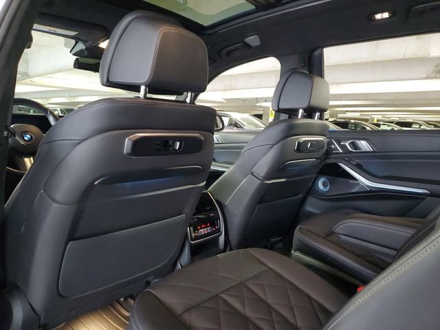 Used 2023 BMW X7 xDrive40i w/ Executive Package AWD/4WD image 26