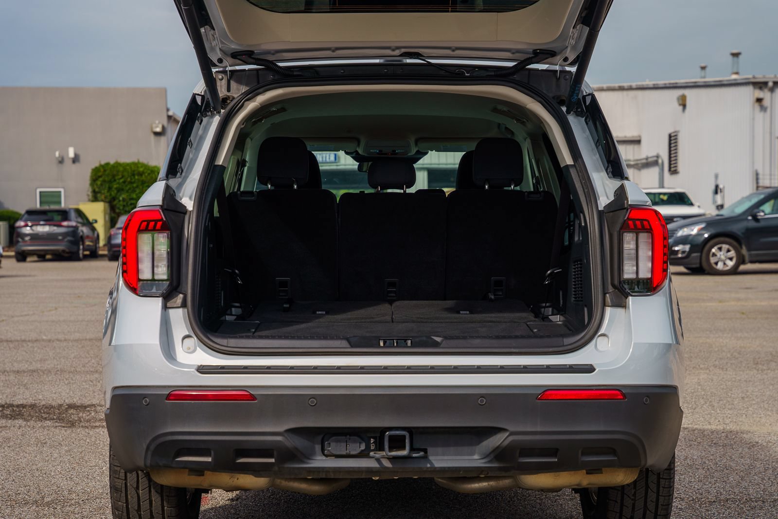 Certified 2025 Ford Explorer Active RWD image 20