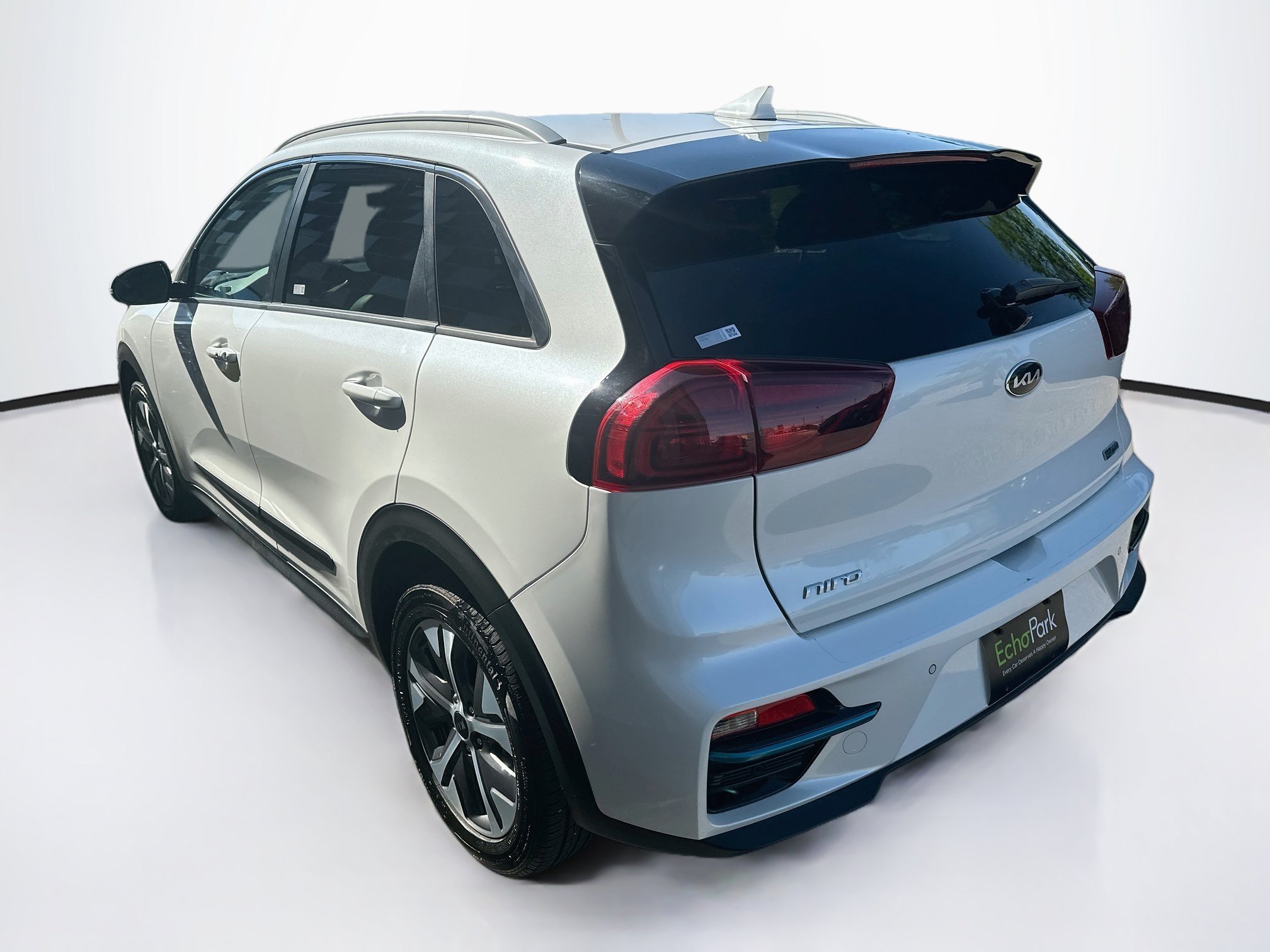 Used 2020 Kia Niro EX Premium w/ Cold Weather Package FWD image 5