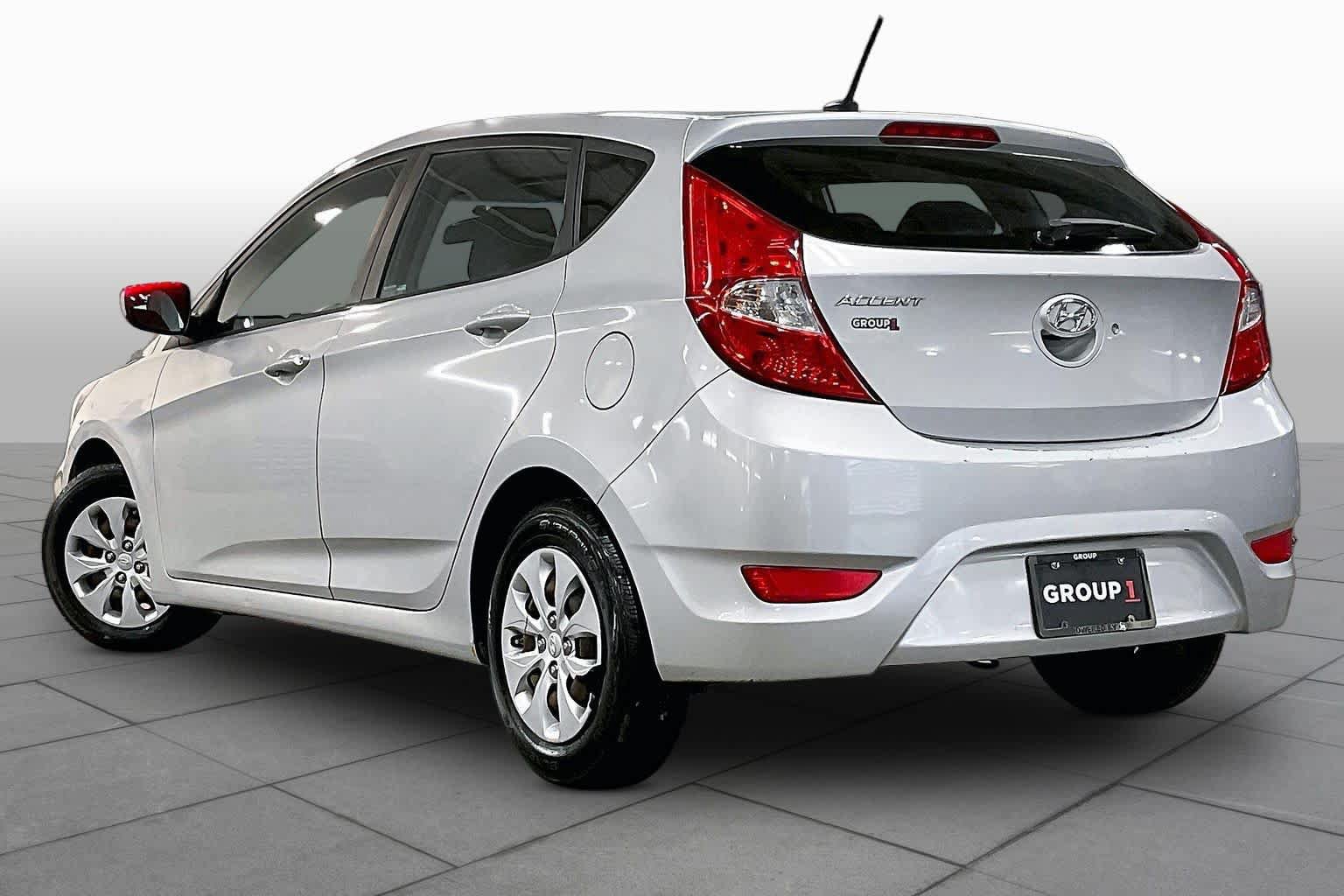 Used 2015 Hyundai Accent GS FWD image 12