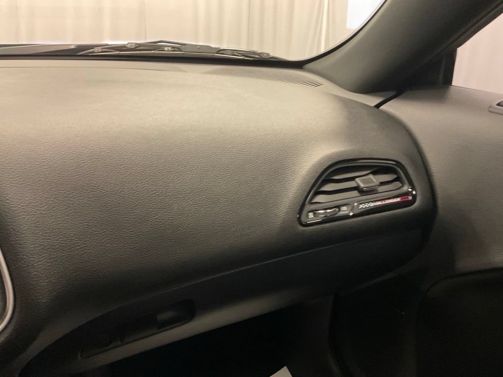 Used 2016 Dodge Challenger R/T Scat Pack w/ Leather Interior Group RWD image 29