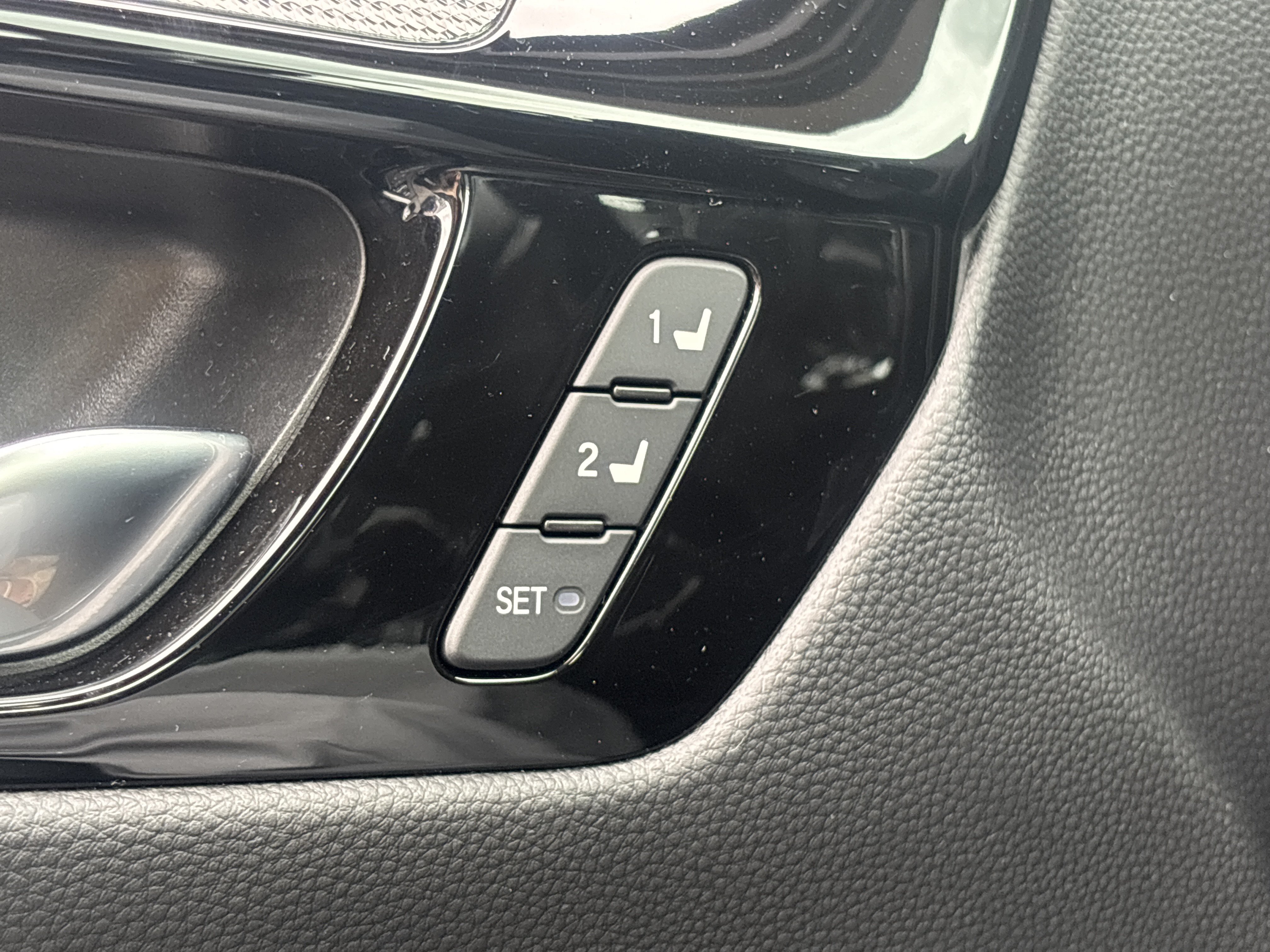 Used 2024 Honda CR-V EX-L image 32