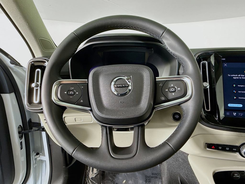 Used 2023 Volvo XC40 B5 Ultimate w/ Protection Package Premier AWD/4WD image 11
