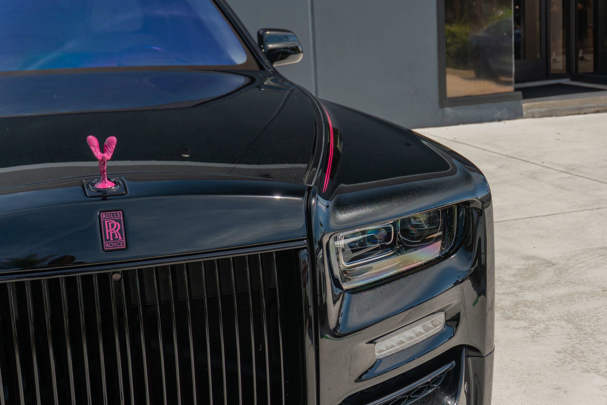 Used 2023 Rolls-Royce Phantom Sedan RWD image 28