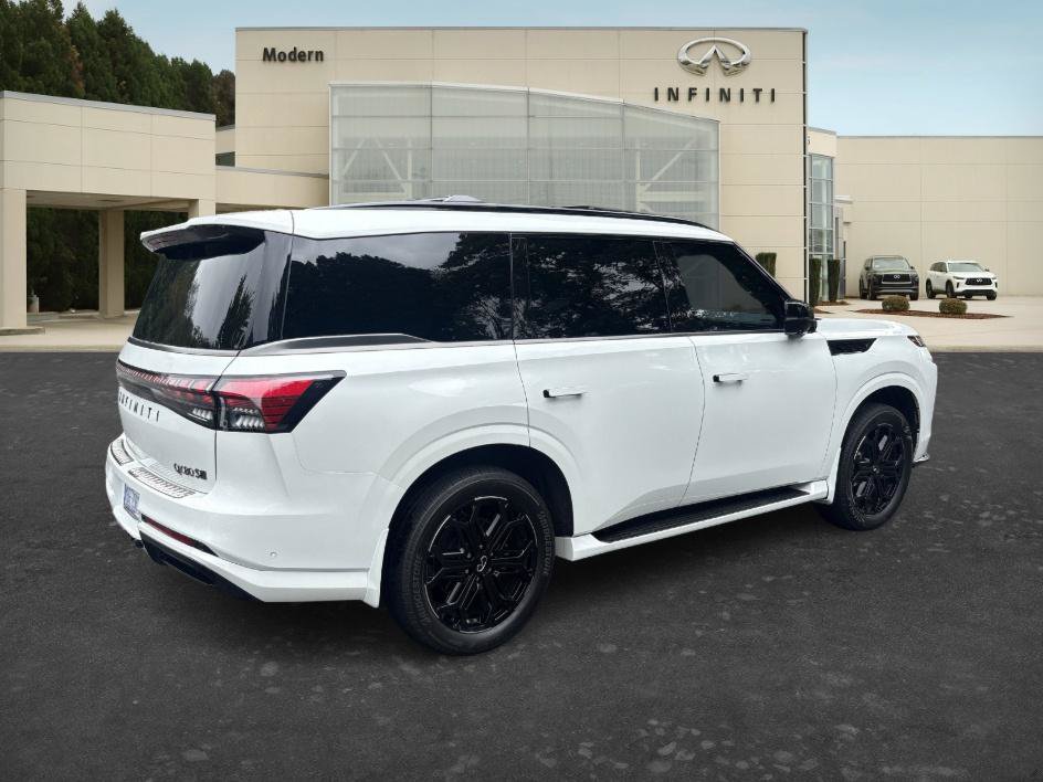 Certified 2026 INFINITI QX80 4WD w/ Sport Exterior Package image 5