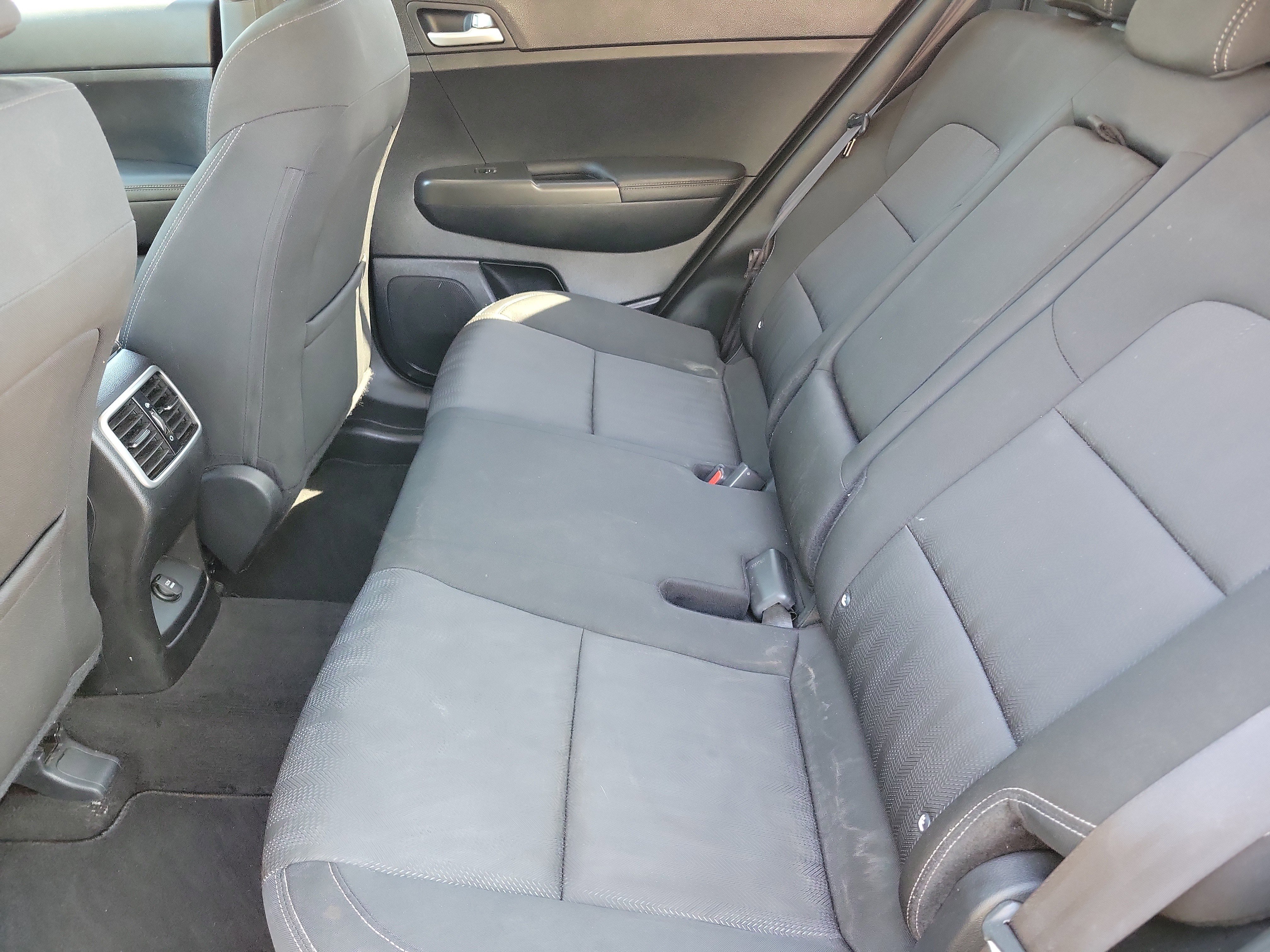 Used 2022 Kia Sportage LX FWD image 6