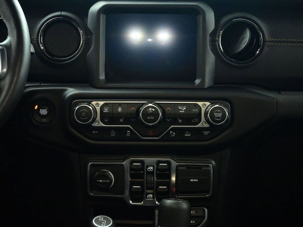 Used 2021 Jeep Wrangler Unlimited Sahara image 9