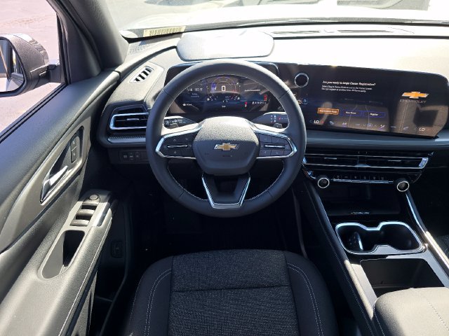New 2027 Chevrolet Traverse LT w/ Driver Confidence Package FWD image 24
