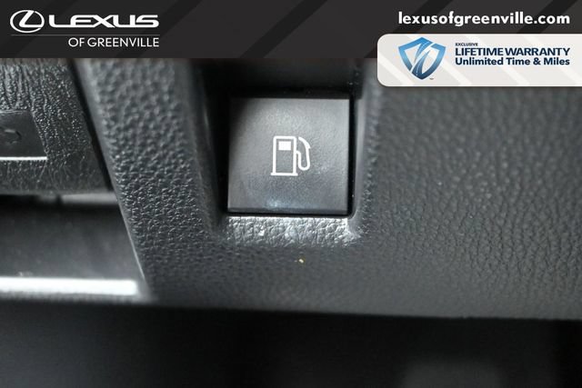 Used 2023 Toyota Highlander XSE FWD image 13