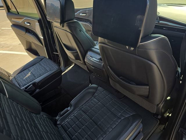 Used 2022 Cadillac Escalade Sport Platinum image 11
