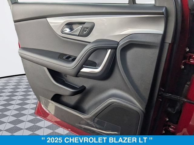 New 2025 Chevrolet Blazer LT w/ Midnight/Sport Edition AWD/4WD image 20