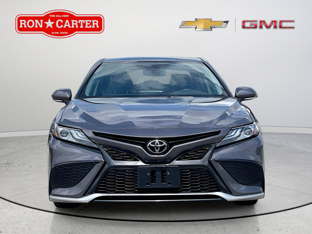 Used 2023 Toyota Camry XSE FWD image 2