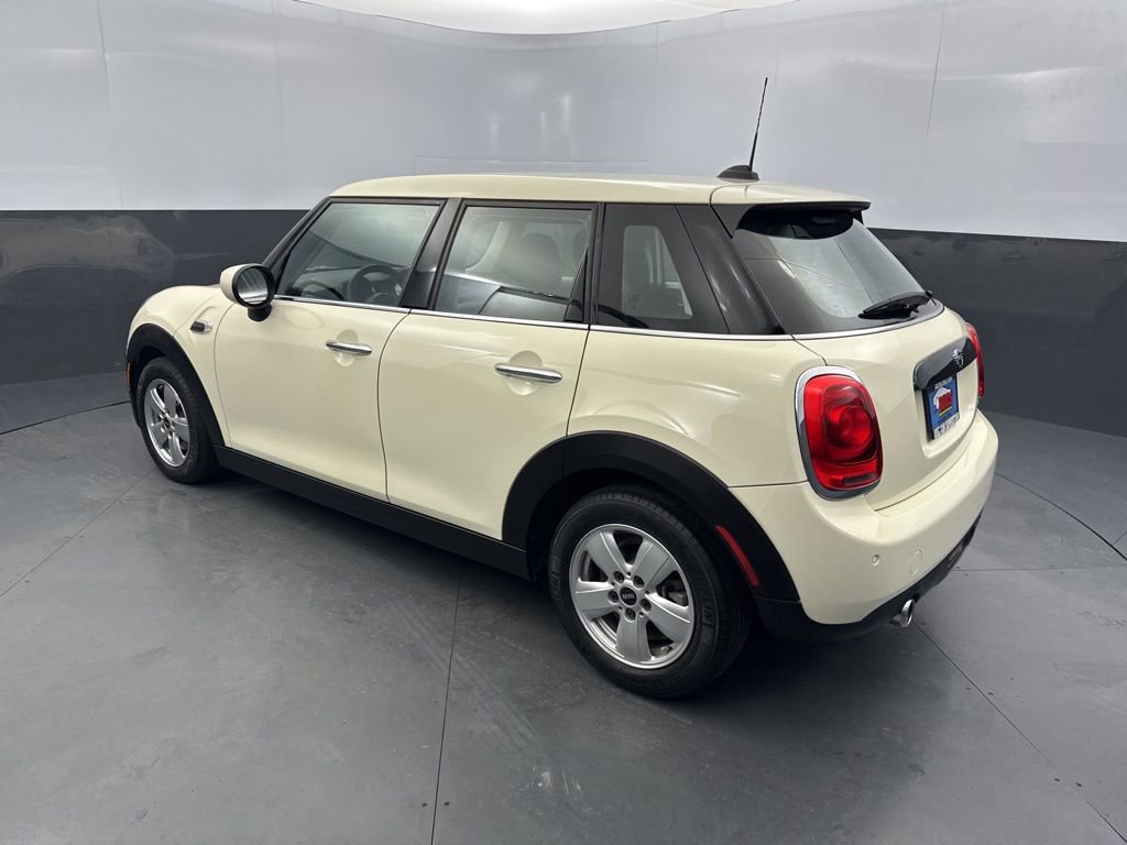 Used 2020 MINI Cooper 4-Door Hardtop image 3
