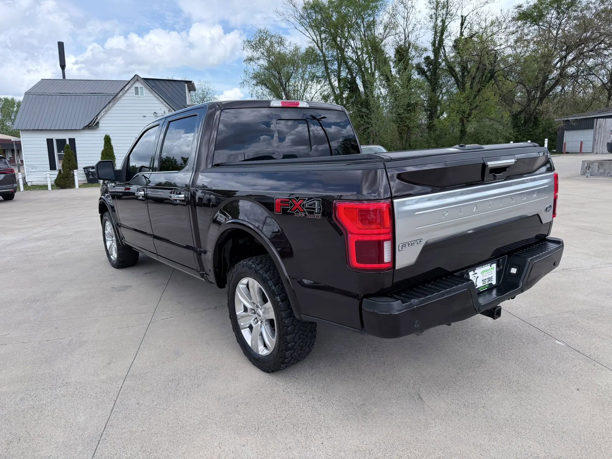 Used 2019 Ford F150 Platinum w/ Equipment Group 701A Luxury image 11