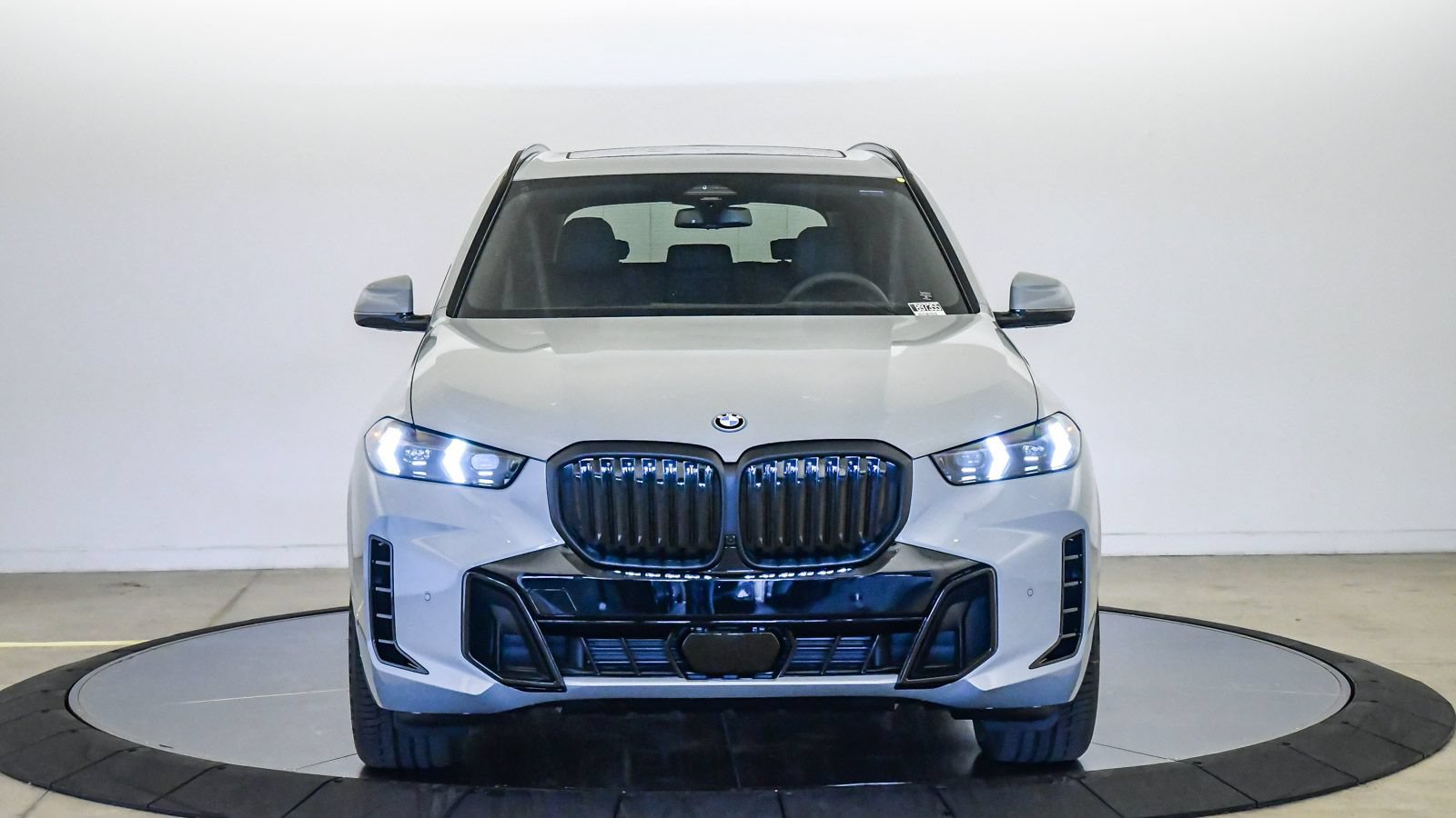 New 2026 BMW X5 xDrive50e w/ M Sport Package AWD/4WD image 7
