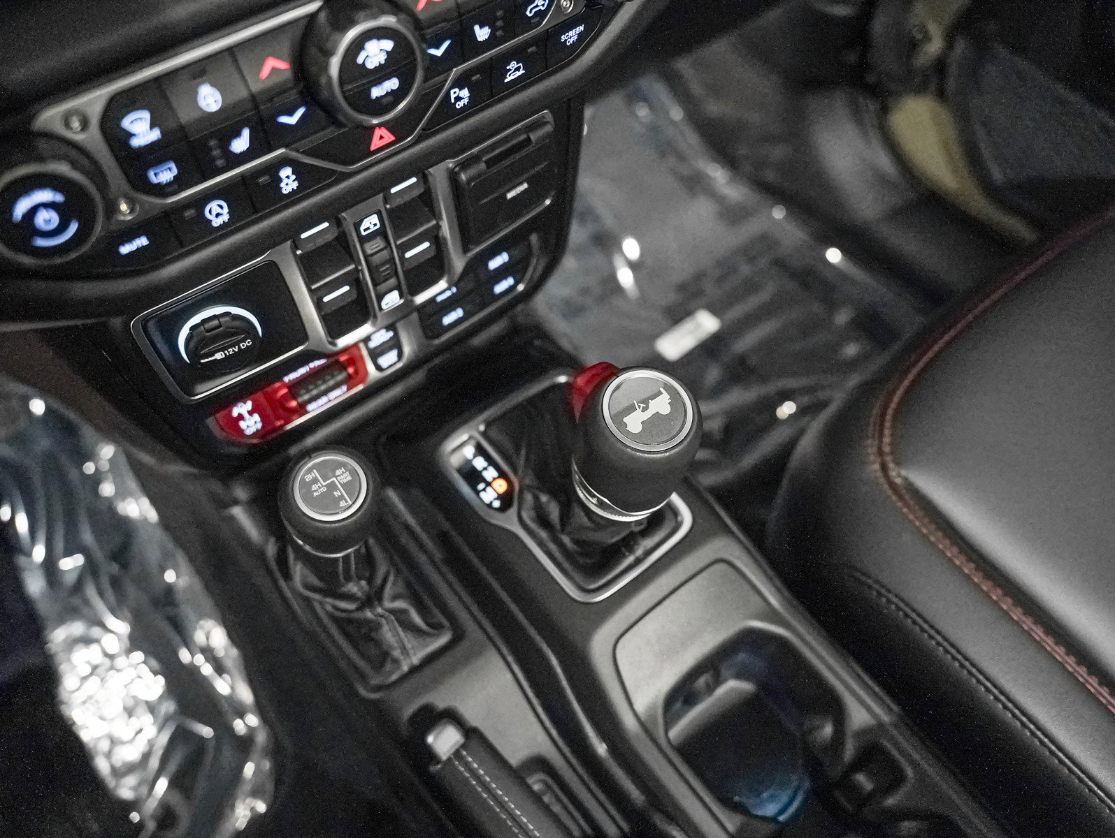 Used 2025 Jeep Wrangler Unlimited Rubicon image 14