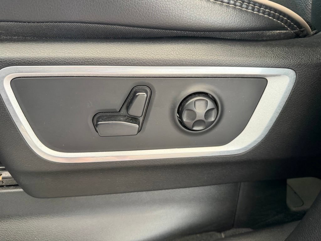 Used 2020 RAM 1500 Laramie w/ Sport Appearance Package AWD/4WD image 47