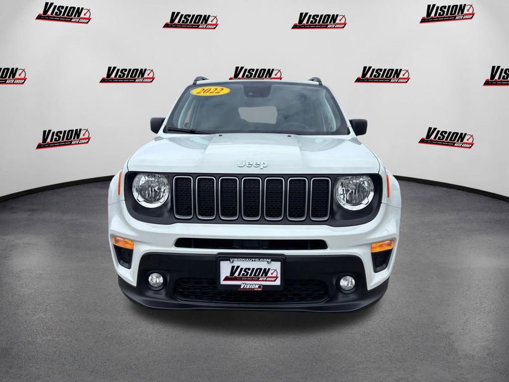 Used 2022 Jeep Renegade Latitude video 2